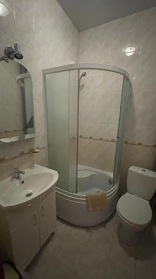 Yunist Hotel Ivano Frankivsk Bagian luar foto