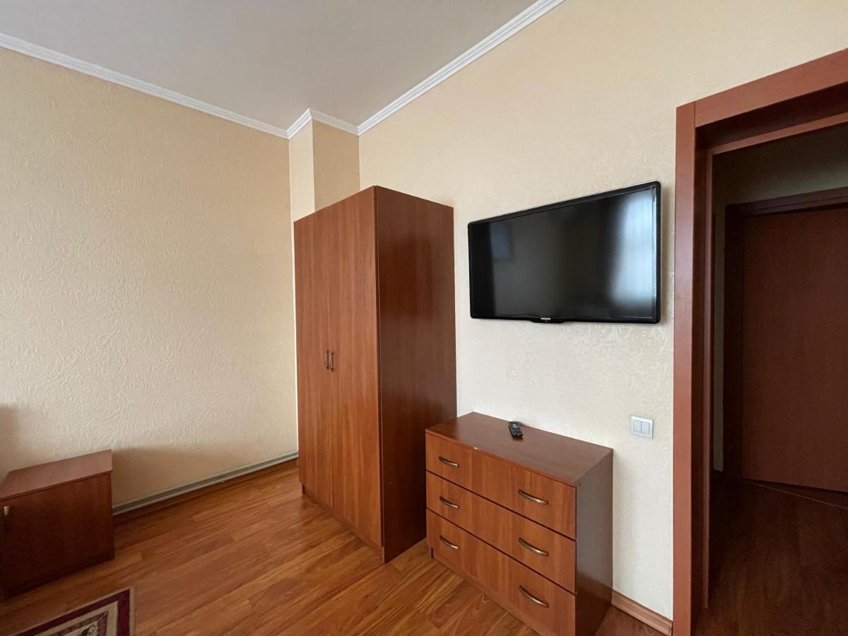 Yunist Hotel Ivano Frankivsk Bagian luar foto