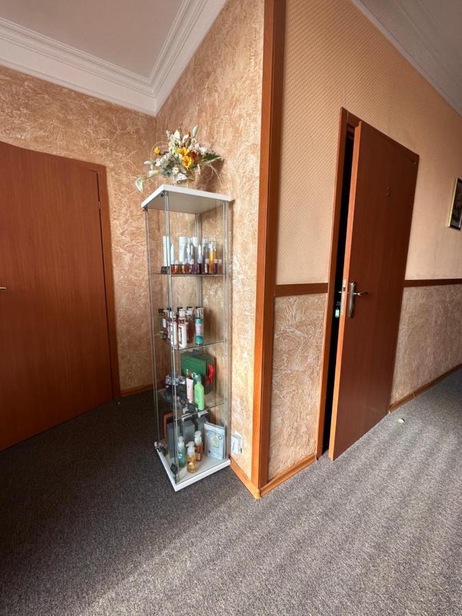Yunist Hotel Ivano Frankivsk Bagian luar foto